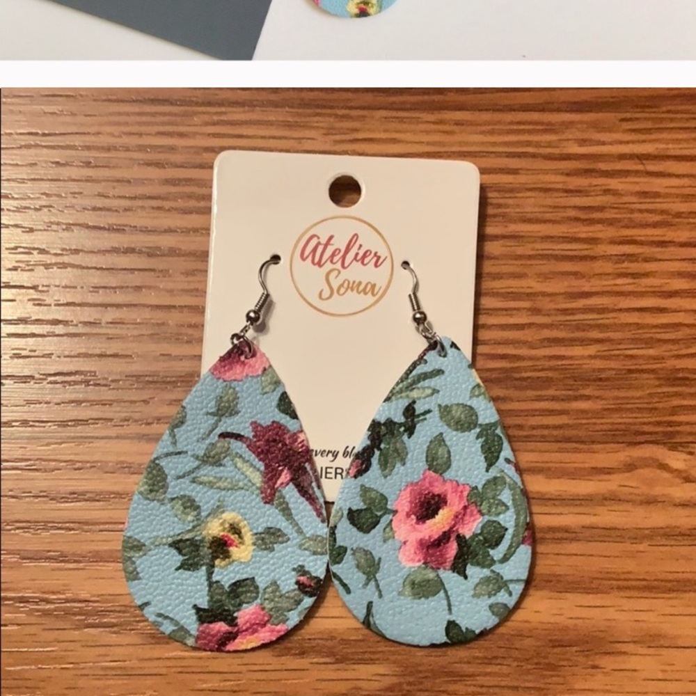 Boutique Floral Tear Drop Earrings - Picture 4 of 4